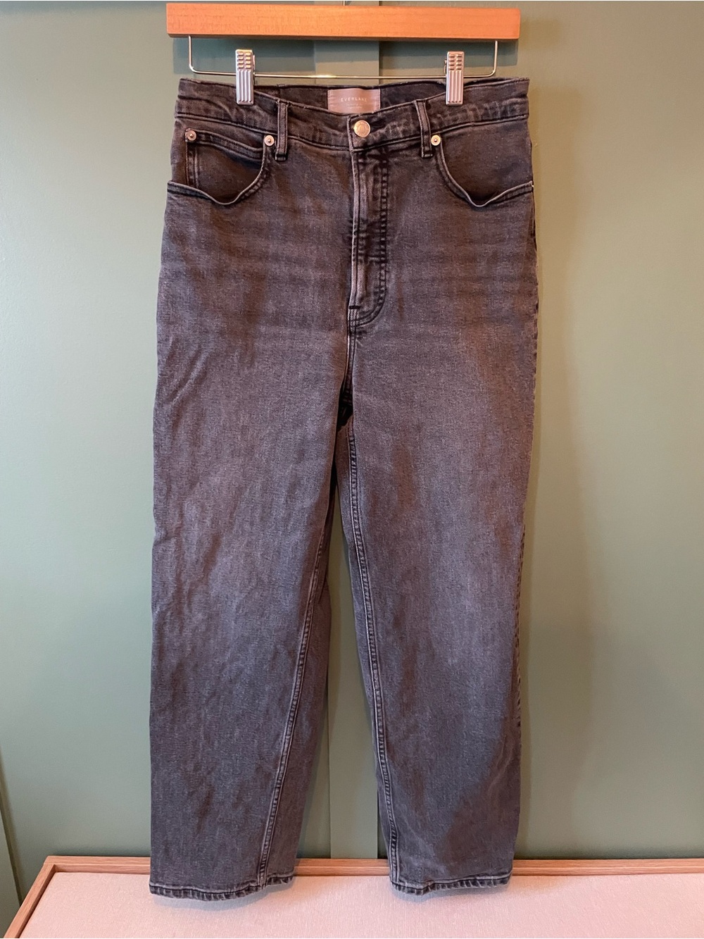 Women’s 100% organic cotton  Everlane relaxed fit jeans